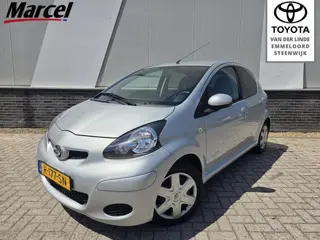 Toyota Aygo 1.0-12V Aspiration Red Navigator Airco Volledig onderhouden