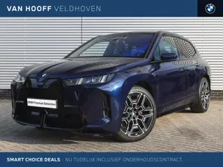 BMW iX xDrive45 M Sport / Panoramadak / Trekhaak / Soft-Close / Stoelventilatie / Parking Assisant P