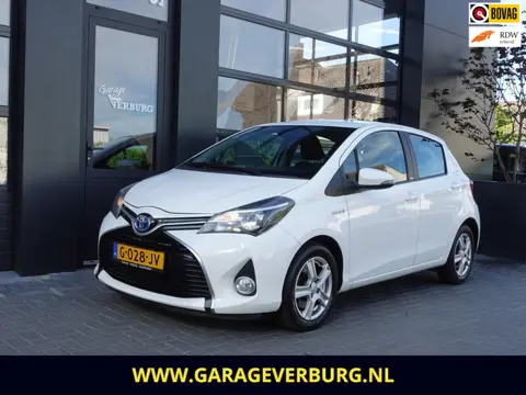 Toyota Yaris 1.5 Hybrid (Navi,Camera,Cruise,Stoelverwarming,Lm velgen)