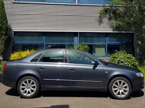 Audi A4 Limousine 2.0 157.602Km Navi BlueTooth Cruise 17"