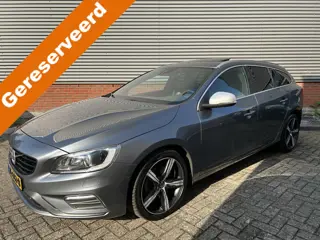 Volvo V60 2.0 D4 Business Sport | Automaat | Panoramadak | Trekhaak | Leder | Nette auto |