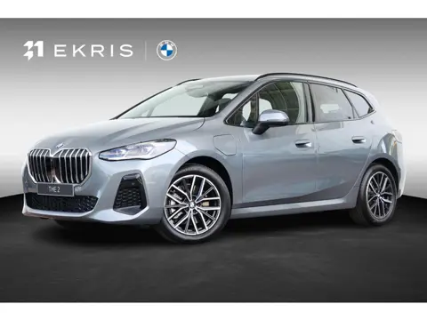 BMW 2 Serie Active Tourer 230e xDrive M Sportpakket | Travel Pack | Innovation Pack | Panoramadak | 