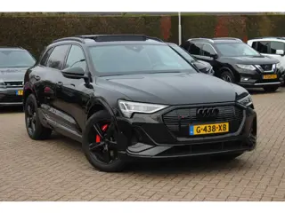 Audi e-tron e-tron 50 quattro Launch edition Black 71 kWh S-line / SoH 92.1% / Trekhaak / Panoramada