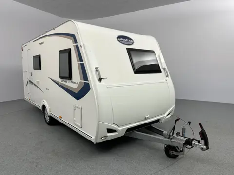 Caravelair Antares Style 476 Family Stapelbed Dakairco