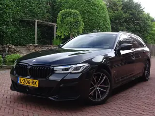 BMW 5 Serie Touring 530i xDrive M-sport High EXE FULL OPTIONS