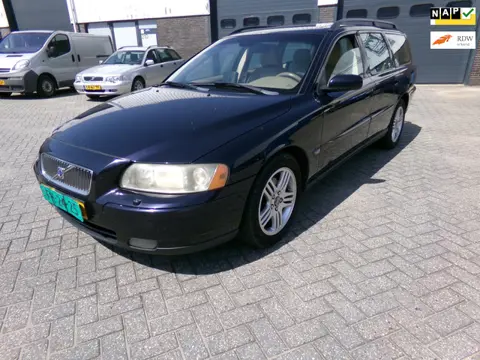 Volvo V70 2.4D Momentum