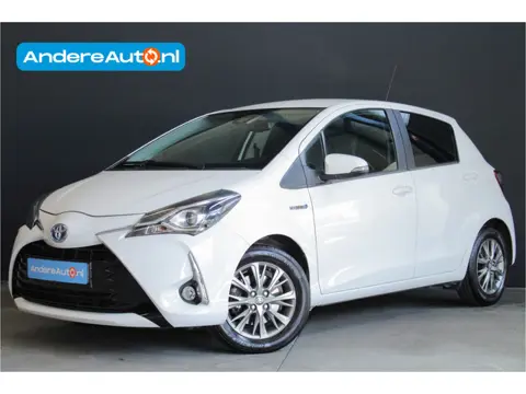 Toyota Yaris 1.5 Hybrid Dynamic |NL auto|climate control|navi|keyless|cruise control|camera|