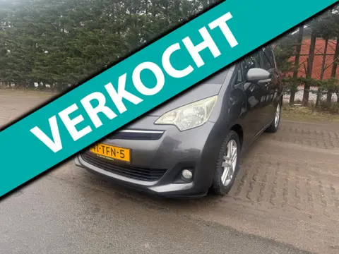 Toyota Verso-S 1.3 VVT-i Dynamic