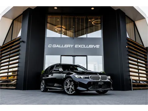 BMW 3 Serie Touring 330i - M Sport | Panorama | Elek. Trekhaak | ACC