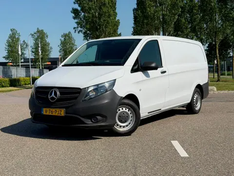 Mercedes-Benz Vito 114 CDI Lang 2.0 RWD I Trekhaak I Automaat I Distronic I Stoelverwarming I Camera
