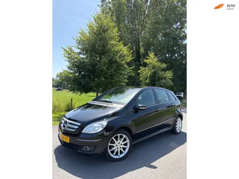 Mercedes-Benz B-klasse 200. Automaat, Trekhaak.