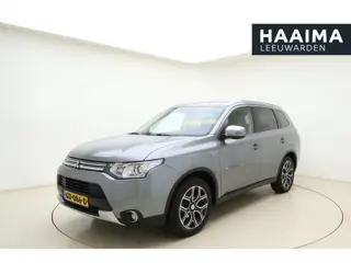 Mitsubishi Outlander 2.0 PHEV Executive Edition X-Line Automaat | Navigatie | Trekhaak | Camera | Cl