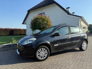 Renault Clio 1.2 TCC / Bj: 2010 / Airco / N.A.P