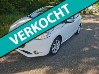 Peugeot 208 1.2 PureTech Style heel leuk wagentje