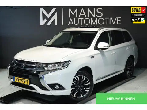 Mitsubishi Outlander 2.0 PHEV instyle+ / SCHUIFDAK / ACC / 360 / KEYLESS / STUUR+STOELVERW