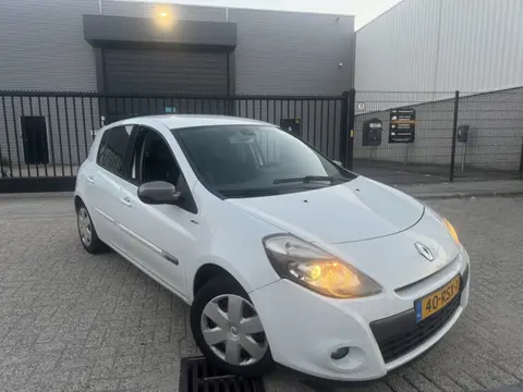 Renault Clio 1.5 dCi Night & Day Navi Clima Sensor Cruise Netjes