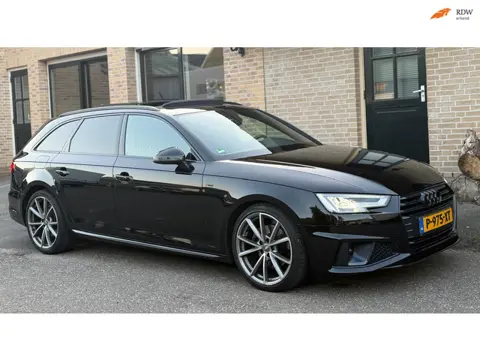 Audi A4 Avant 40 TFSI S line black edition|full options