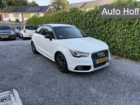 Audi A1 1.6 TDI Ambition Pro Line | Xenon | Navi | Competition Kit |  Autom. Airco | LMV | PDC | Spo