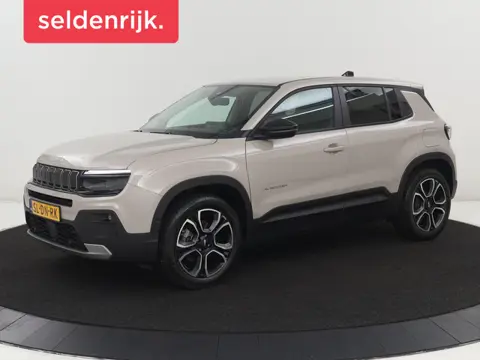 Jeep Avenger Avenger 54 kWh | SOH 97,6% | 3 Fase | Carplay | Adaptive cruise | Camera | Half leer | 