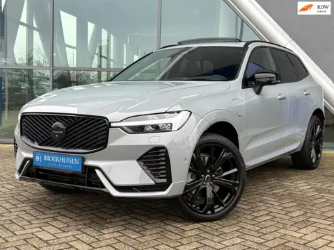 Volvo XC60 2.0 T8 Plug-in hybrid AWD Ultra Black Edition NW MODEL 455pk Trekhaak / Head Up Display