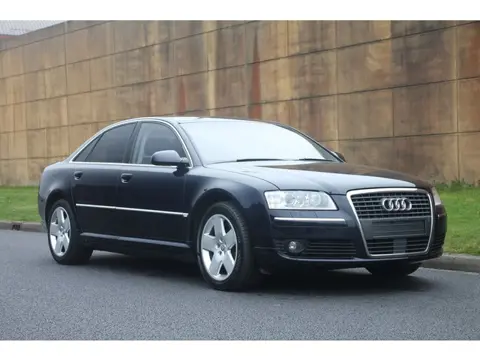 Audi A8 3.2 FSI (bj 2007, automaat)