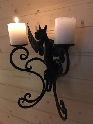 Kandelaar,kaarsenkandelaar van een draak , kaars ,draak