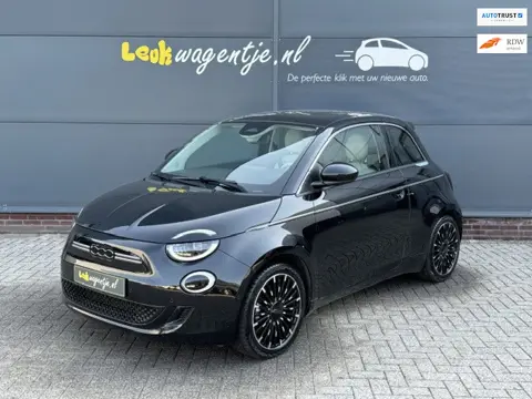 Fiat 500 e La Prima 42 kWh *carplay *climate *leer *jbl *17"