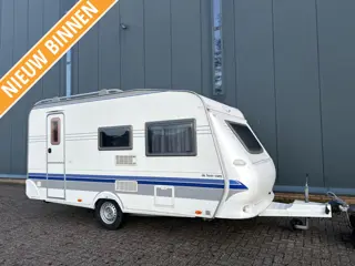 Hobby De luxe Easy 440 SF VOORTENT, VAST BED