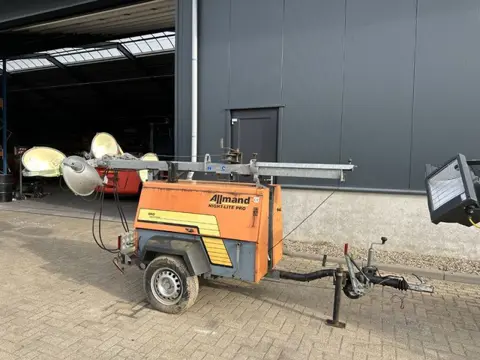 Kubota D905 Allmand Mobiele Lichtmast Aggregaat Light Tower 8.1 meter