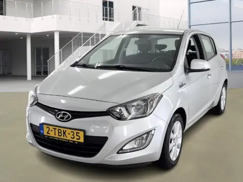 Hyundai i20 1.2i i-Deal Cool Airco Lichtmetalen velgen