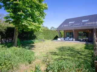 Comfortabel vakantiehuis dichtbij het Krimbos en strand