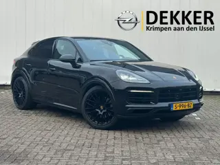 Porsche Cayenne Coupé 3.0 E-Hybrid met Sport Design, Soft-Close,  22inch, Luchtvering, Bose, LED