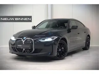 BMW i4 eDrive40 84 kWh | Stoelverwarming | Stuurverwarming | Apple Carplay | Adaptive Cruise Control