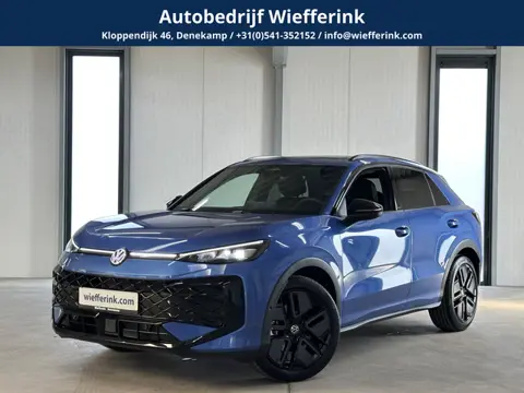 Volkswagen T-Roc 1.5 eTsi R-Line First Edition | IQ light | Pano | Trekhaak |