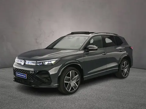 Volkswagen Tiguan R-Line Edition 1.5 TSI eHybrid 204pk DSG Automaat Trekhaak, Panoramadak, Black Sty