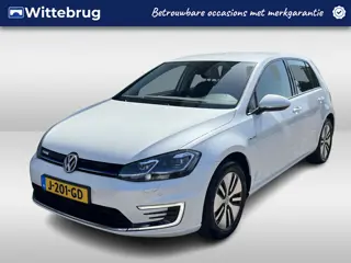 Volkswagen e-Golf E-DITION / SOH 92%/ AUTOMAAT/ PARKEER SENSOREN V+A/ CLIMATE/ STOELVERWARMING/ CRUI