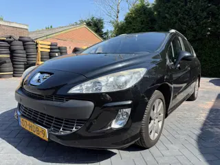 Peugeot 308 1.6 THP XT / Parkeersensoren / Airco / CruiseControl / Bluetooth