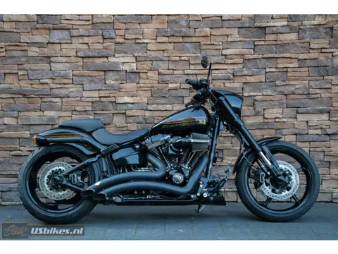 Harley-Davidson FXSE Pro Street Breakout CVO 110 (bj 2016)