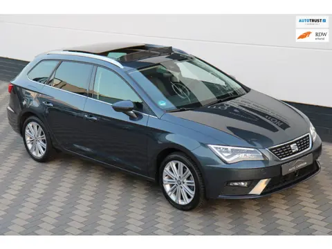 Seat Leon ST 1.5 TSI 150PK Xcellence Pano Carplay ECC Haak