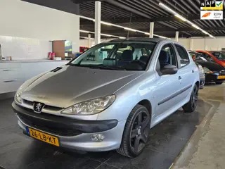 Peugeot 206 1.4 XT/AUTOMAAT/CARPLAY/N.A.P/5-DEURS/