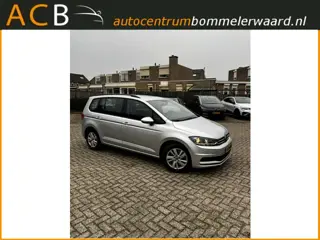 Volkswagen Touran 1.5 TSI Comfortline 7 persoons uitvoering! Wordt verwacht!! Beschikbaar vanaf 29 J