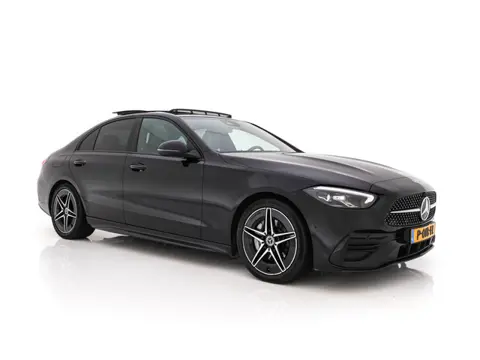 Mercedes-Benz C-Klasse 180 AMG Line (INCL-BTW) *PANO | LEATHER | FULL-LED | HEATED-SPORTSEATS | DIGI