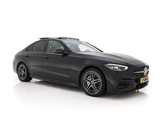 Mercedes-Benz C-Klasse 180 AMG Line (INCL-BTW) *PANO | LEATHER | FULL-LED | HEATED-SPORTSEATS | DIGI