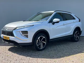 Mitsubishi MITSUBISHI ECLIPSE CROSS 2.4 PHEV Intense | NL auto | AWD | Dealerond. | SOH 98.6% Parelm