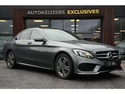 Mercedes-Benz C-klasse 350 e AMG Luchtvering Panoramadak Cruise Stoelverw. Leer