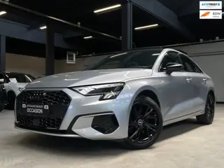 Audi A3 LIMOUSINE 35 TFSI S edition Pano/Carplay/Camera/ACC