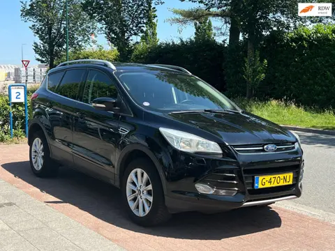 Ford Kuga 1.5 Titanium *DB-Riem is vernieuwd!
