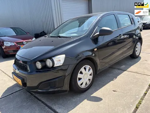 Chevrolet Aveo 1.2 LS airco 4 seizoen banden airco