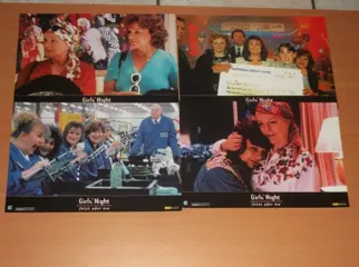GIRLS ' NIGHT lobbycard set.