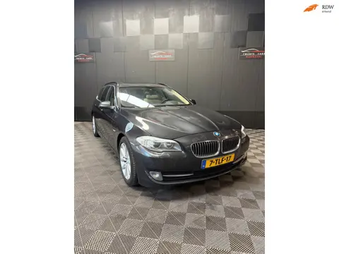 BMW 5-serie Touring 520d High Executive M Sport | Pano | Softclose | Led | Memory |